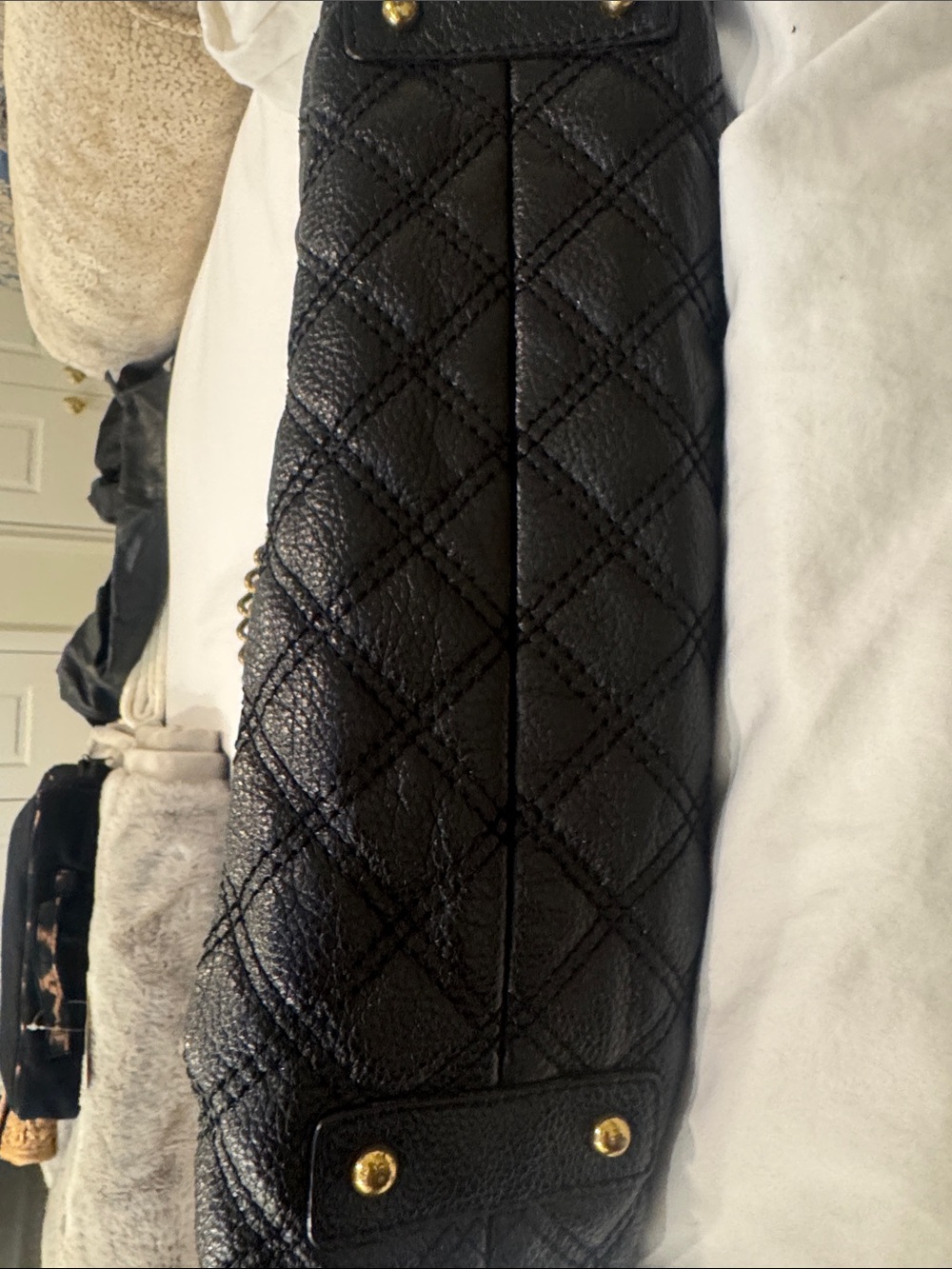 Black Quilted Leather Shoulder Bag with Gold Chain Handles Marc Jacobs - Picture 2 of 8